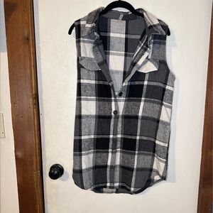 Plaid Sleeveless Flannel Button-Up Shirt